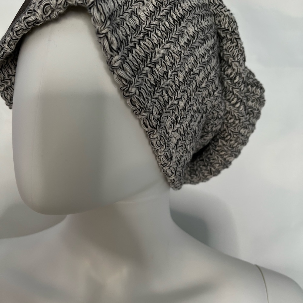 Beanie - Picture 2 of 3